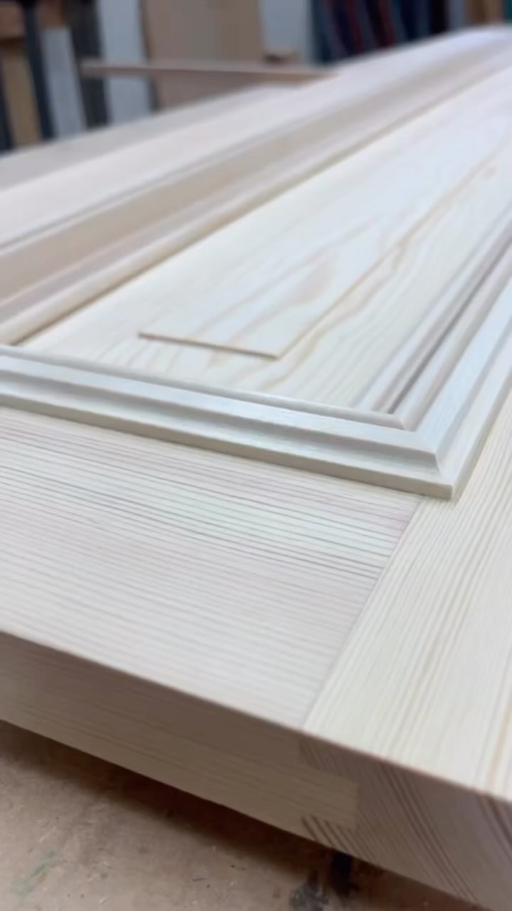 Kilstøttelister for dører til baderoms innredning.
.
.
.
.
.
.
#woodworking #woodcraft #craftmanship #finewoodworking #cabinetmaker #interior #home #modern #craft #build #handmade #furniture #furnituredesign #todaysmaker #traditionalwoodworking #bespokefurniture #dovetails #rosewood #møbelsnekker #møbeldesign #maker #furnituredesign #interior #custom #woodworkersofinstagram #decor #home #tools #woodworkingcommunity #woodworkers