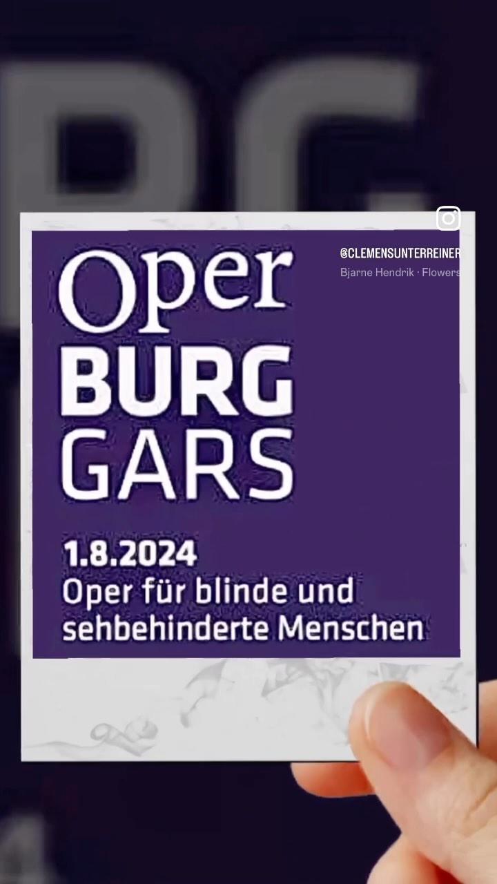 Zum heutigen Tag der Sehbehinderung GREAT NEWS ❗️ Kulturinklusion PUR 🙌 Als erstes Opernfestival Österreichs bietet der Präsident der HILFSTÖNE bei der Oper BURG GARS am 1. August eine LIEBESTRANK Vorstellung zusätzlich auch mit Live Audiodeskription für blinde und sehbehinderte Menschen an. ❤️🍷 Inklusiver Operngenuss für ALLE 🎶👁️🎶👂🏰👍 Let’s OPERA ❗️www.operburggars.at @clemensunterreiner @audio2_wien_hamburg @nicolai.anke @operburggars_official @bsvoe_austria @hilfstoene @raiffeisen @niederoesterreich #ClemensUnterreiner #kammersänger #österreich #inklusion #raiffeisenbank #operfürblindeundsehbehindertemenschen #tagdersehbehinderung #ViennaBaritone #unterreineropera #unterreiner #intendant #operburggars #garsamkamp #oper #opera #charitygentleman #hilfstoene #operasingers #operalover #letsopera #musik #news #kultur #OperaNews #letsopera #liebestrank 📸©️CU | OBG | BSVÖ | HILFSTÖNE | Instagram | Raiffeisen
