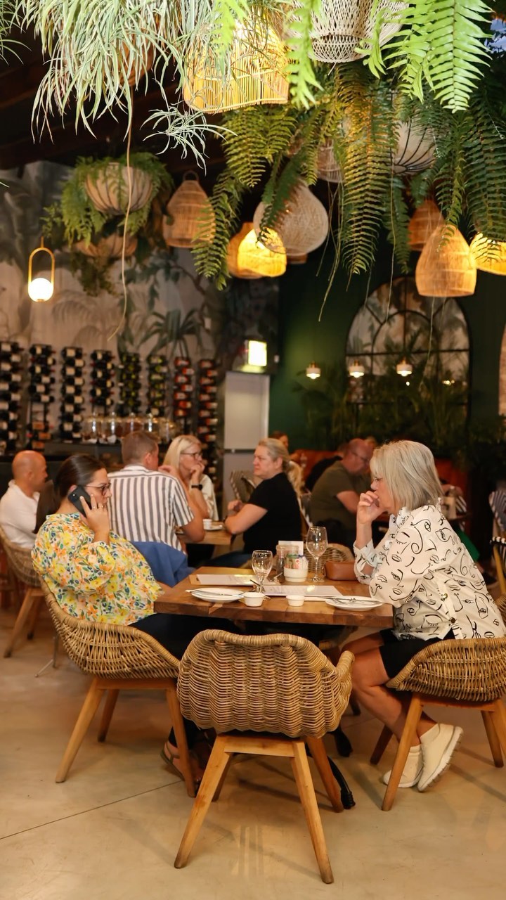 An unforgettable evening at The Greenhaus Launch!
Grateful to everyone who joined, uniting family and friends. A big shoutout to DJ Missy B for crafting an incredible vibe and comedian Callumn for providing great entertainmemt.
A new chapter begins with a whole new vibe! 🌿
-
#Greenhauscpt