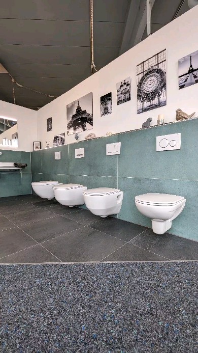 Hu Ha! 🚻🚽🚾
.
#toilette #wc #badausstellung #bäderausstellung #gittfried #karlsfeld ##bestebadstudios #spülrandlos #spülrandloseswc #wandwc #huha #explore