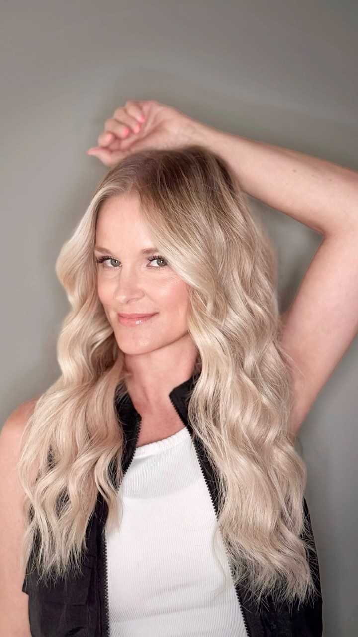 💫Something about @thelunamethod and my Barbie Dollz are hitting different 💫
#handtiedextensions #lunaandmauve #houstonhairstylist #houstonhairextensions #houstonhairextensionspecialist #leaguecityhairsalon #leaguecityhair #salonavenue #leaguecityhairextensions #invisiblebeadedextensions #hiddenbeadextensions