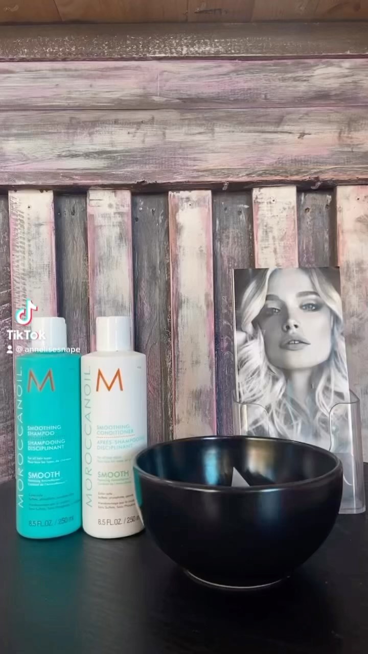 Congratulations Deanne! You are the winner of our January Birthday draw. Happy Birthday🥳 We hope you enjoy your new shampoo and conditioner from SuCasa Hair. Thank you for being such a valuable and loyal client❤️
#competition #competitiontime #winner #monthofdecember #haircare #haircarespecialist #luckydraw #hairsalon #adamstown #newcastlensw #hairstyling #newcastlehairsalon #newcastlehairdresser #ecofriendly #veganfriendly #vegancolours #sucasahair #sucasahairartistry