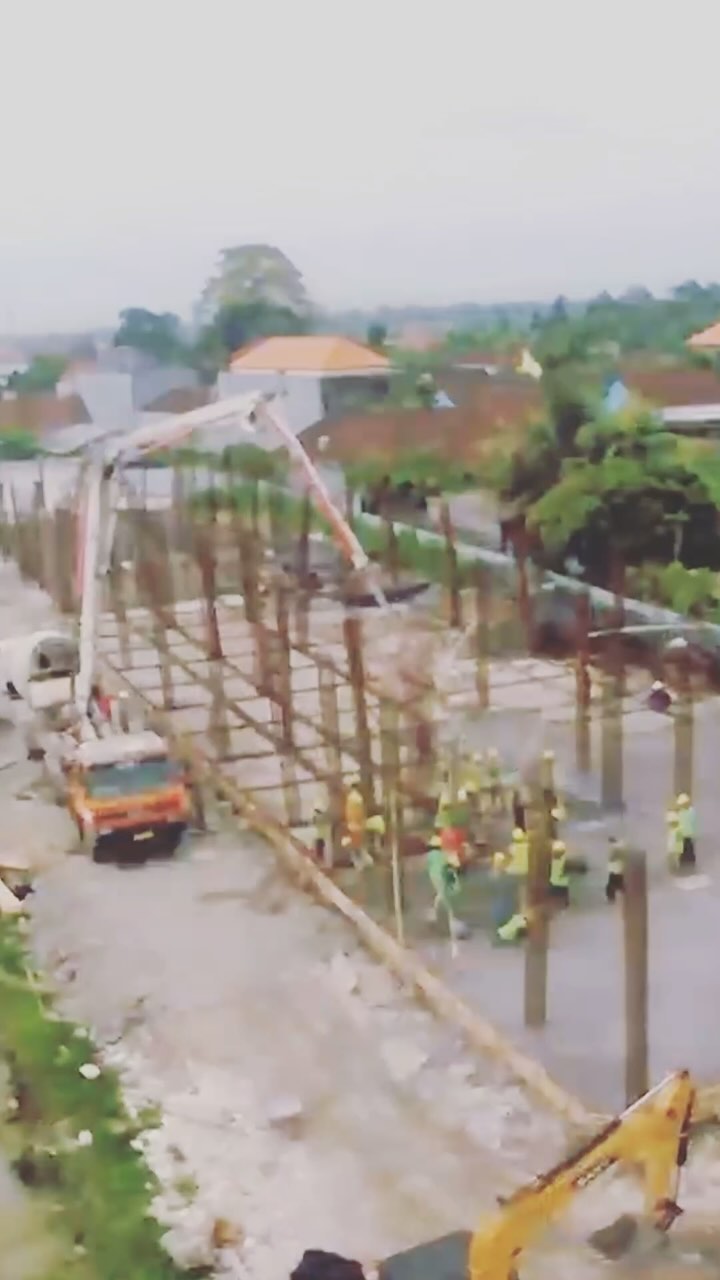 Construction Progress Update 📍Omni Wellness #bingkailangitkonstruksi #omni #baliwellness #pbmbali #islandconstructionteams #buildingdreamvillasinbali #balidreamvillas #constructioninbali #baliquantitysurveying #baliconstruction #buildinginindonesia #buildconsultancyinindonesia #balivilladesign #livinginbali #projectmanagementindonesia #baliprojectmanagement #resortsandvillasinbali