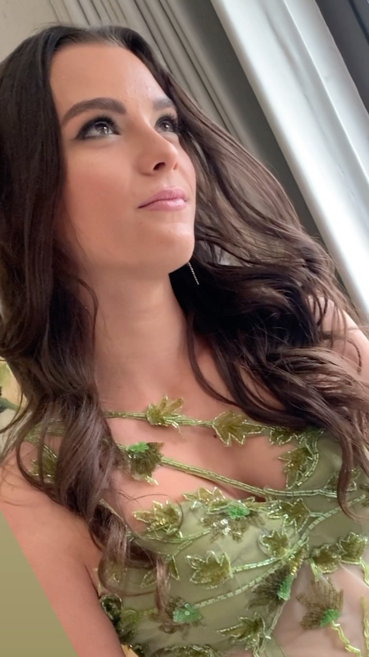 Jenna’s MD this weekend! Isn’t she absolutely beautiful?! #beautiful #gorgeous #makeupartist #model #matricdance #hairstyling