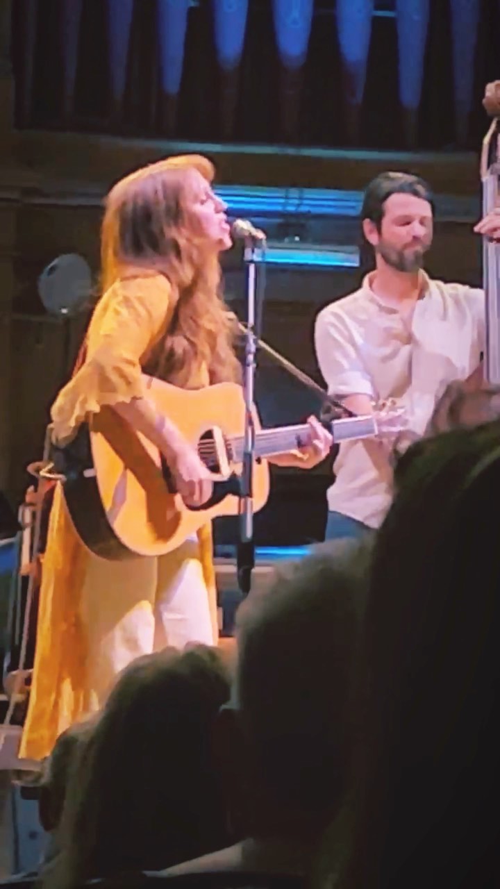 Portland. Thank you. What a FREAKING INCREDIBLE TIME WE HAD LAST NIGHT. 🧡☀️💛🧡☀️🌼💛🧡☀️🌼💛🧡☀️🌼💛 See you in September. @sirensongs_music @oldchurchpdx ……who you’re hearing: @meridethkaye @ownitportland @jeffkbass …who you can see: @willamend ….thank you Criss Marshall for the vid! #seasonsalwayschange #pdx #pdxmusic #pdxconcerts #livemusic #portlandmusic #portlandmusicscene