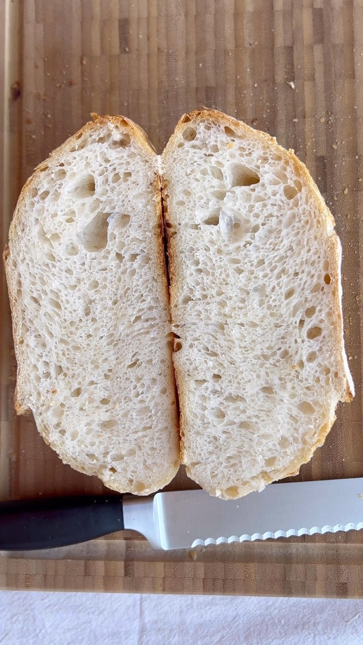 Plain Jane sourdough loaf this morning. I prepped some 80% hydration dough for focaccia over the weekend but no one wanted focaccia so I decided to split the dough and bake 2 loaves instead. The crumb is out super soft because of the olive oil in the dough!
#plainsourdough #sourdoughbread #sourdough #realbread #bakedathome #homemadebread #naturallylevained #bread #baking #homebaking #homemadesourdoughbread #mondaymood #weeklybread