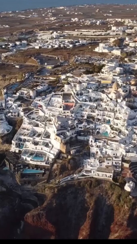 Santorini \ Grecia
#dji #djiglobal #films #djiinspire #movies #dron #drone #djidrones #filmmakers #aerealshoot #peliculas #dronepilot #netflix #disneyplus #polka #starplus #amazonprime #hbomax #inspire2 #inspire3 #mavic #mavic3 #djimavic #series #tomasdedrone #djix7 #djix9 #djishoot #dronefilm #dronecamera