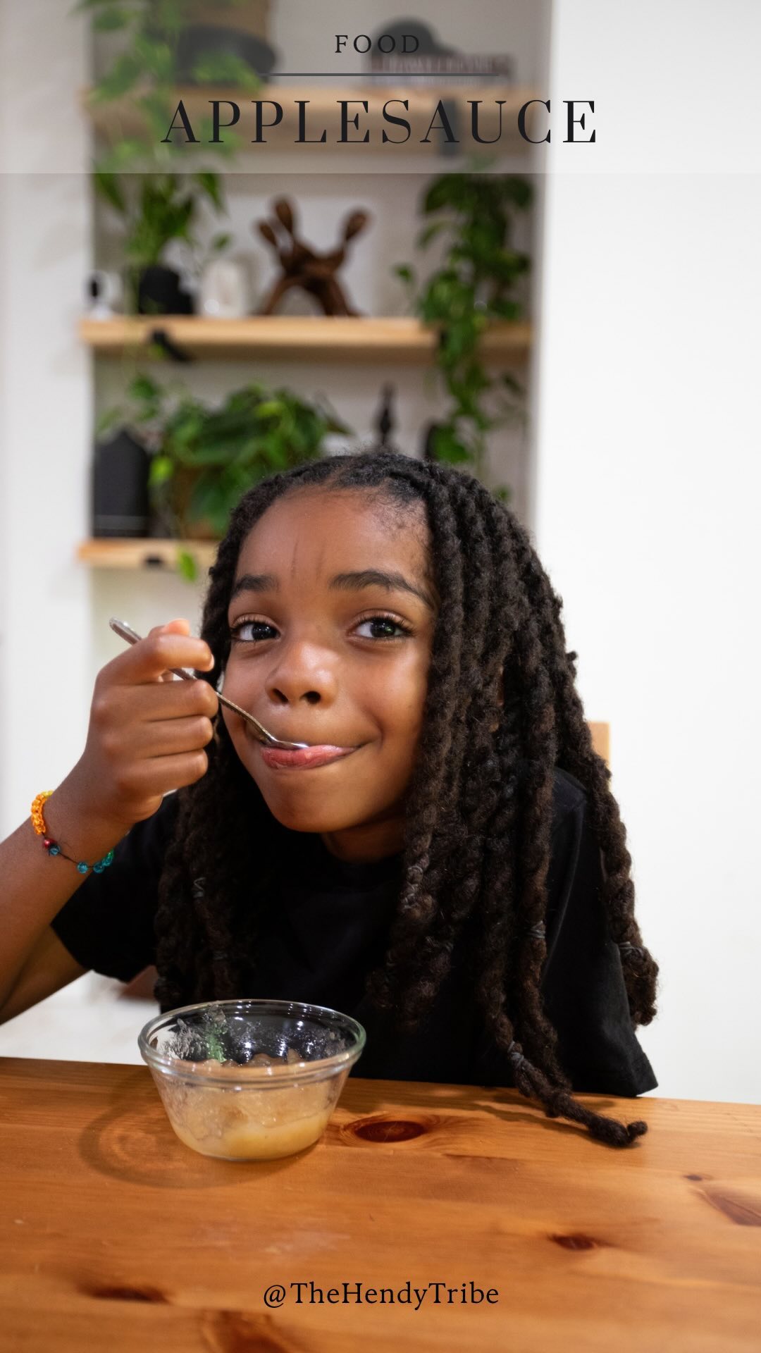 Simmering up sweetness for my sweethearts! 🍎Homemade applesauce with a dash of love. A simple and quick recipe and one of my boys faves.
#MomChef #FamilyFavorites #KitchenMagic