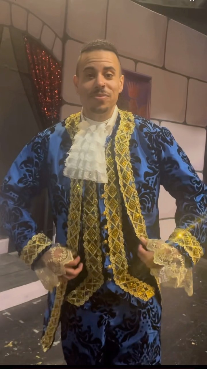 The annual âShake My Hand In Characterâ video is HERE!!đš
Thank you for everyone who came to our show over the weekend! We loved having you in our chateauđ¸đĽđž
Who was your favourite character???
See you next yearđĽł
#loughtonmumsanddads #loppinghall #eppingforest