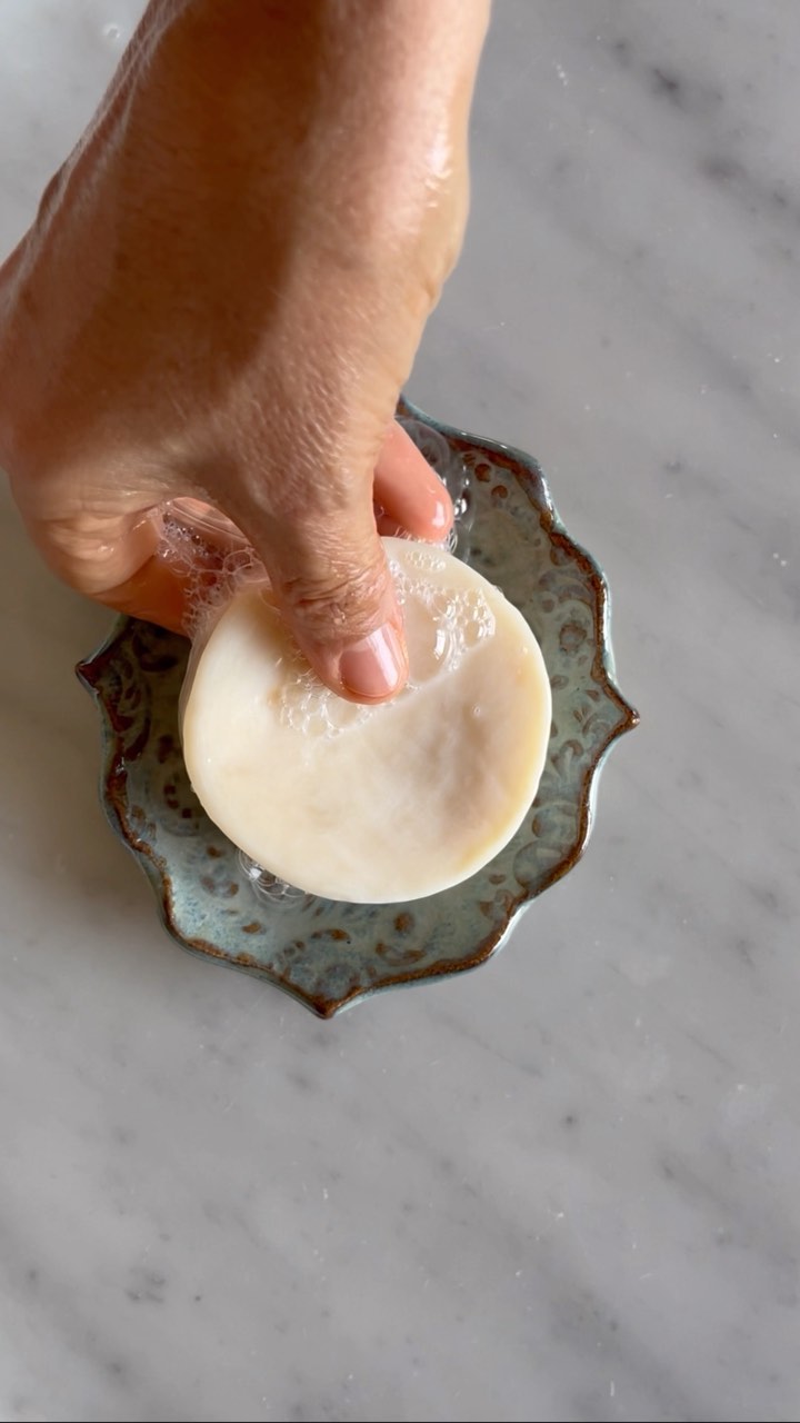 Some fun experimenting with the help of @ruandebeer_ 3D printing template!
Very excited 🛁
#pottery #3dprinting #handmade #soapdish #ceramics