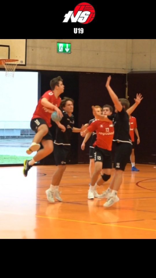 @_tobiaszeltner_ 🤝 @lioox_
#tvsolothurn #handball #håndbold #handballschweiz #handebol #fyp #balonmano #handballmatch #handballpassion #handballworld #andebol #pallamano #cameraangle #kreisläufer #kreispass