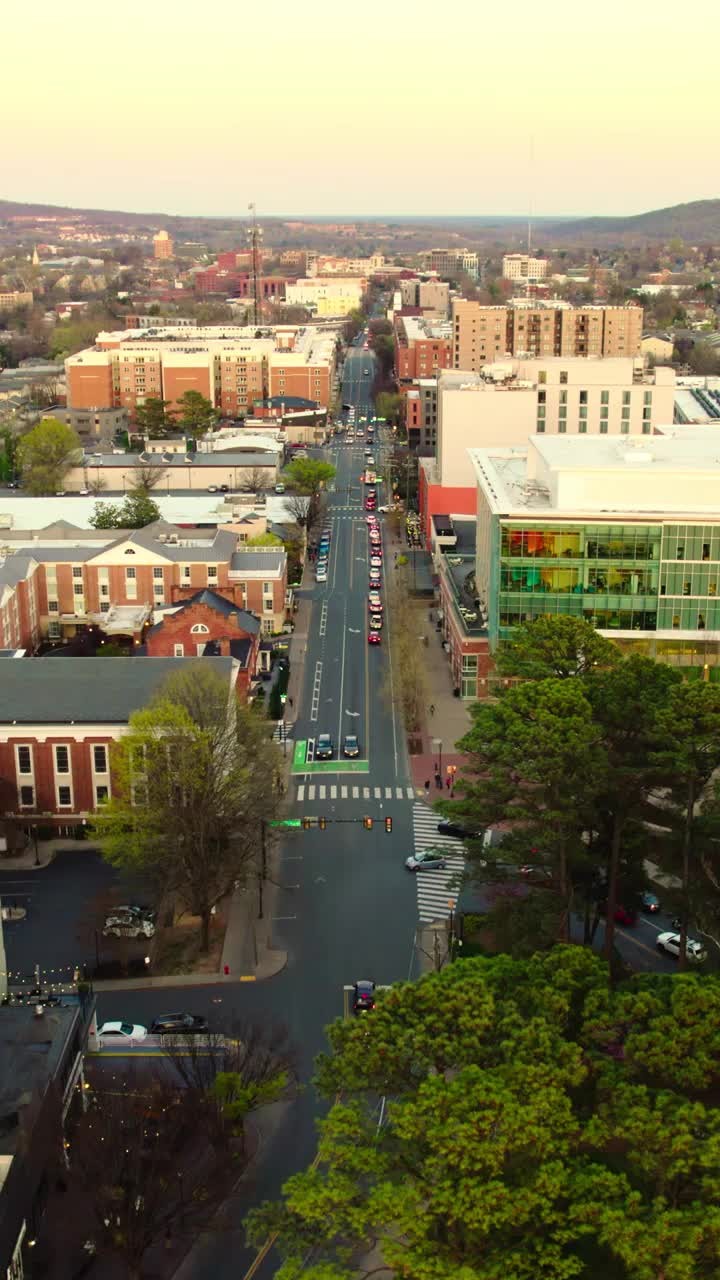 Main St. Cville
#MainStreetCville #localbusiness #smalltownlove #shoplocal
#zoominout #localbusinesses #smalltownlife #supportlocal #videography #aerialvideography #dronepilot #djidrones #adobe #premierepro