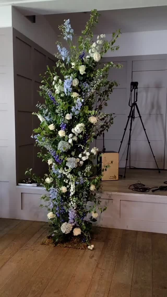 Some of my favourite flowers for one of my favourite brides 💙 #doubledelphiniums #brokenarch #weddingfloristedinburgh #weddingflowersedinburgh #scottishsummerwedding #blueandwhitewedding #delphiniumlove #strathavenhotel #thestockbridgeflowercompany