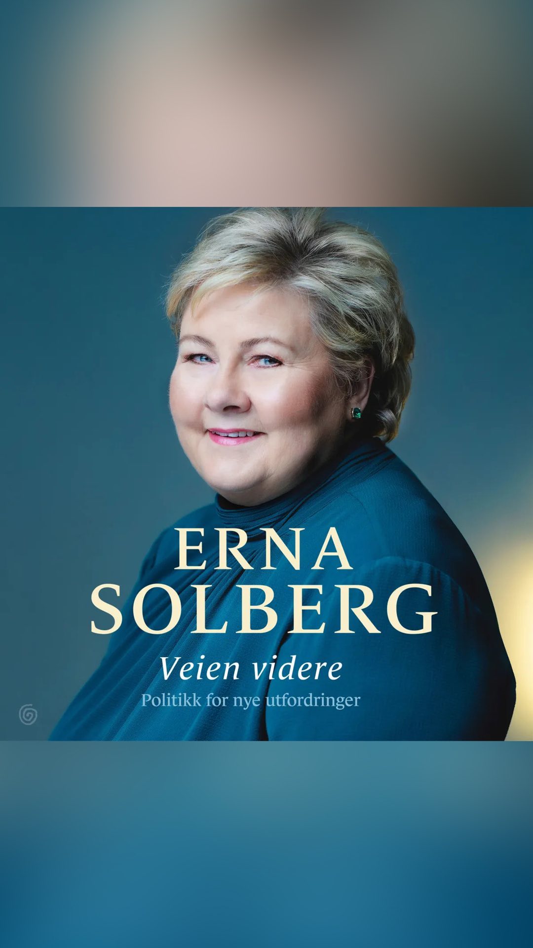 Erna Solberg forteller om veien videre for Norge, i møte med utfordringene vi vil stå overfor i årene fremover. Lydboka er produsert av Nitro for Kagge forlag.