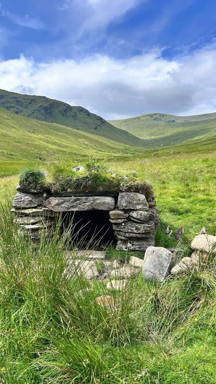 The walk to Tigh nam Bodach has been on my wish list since I read a story about Cailleach back in 2019. She’s the wise old woman of Celtic folklore, feared and revered. The walk was worth the wait. Simply stunning. We were the only ones in the glen and enjoyed some moments of quiet reflection before the long walk back to the car. #glenlyon #cailleach #wisewoman #secondspring