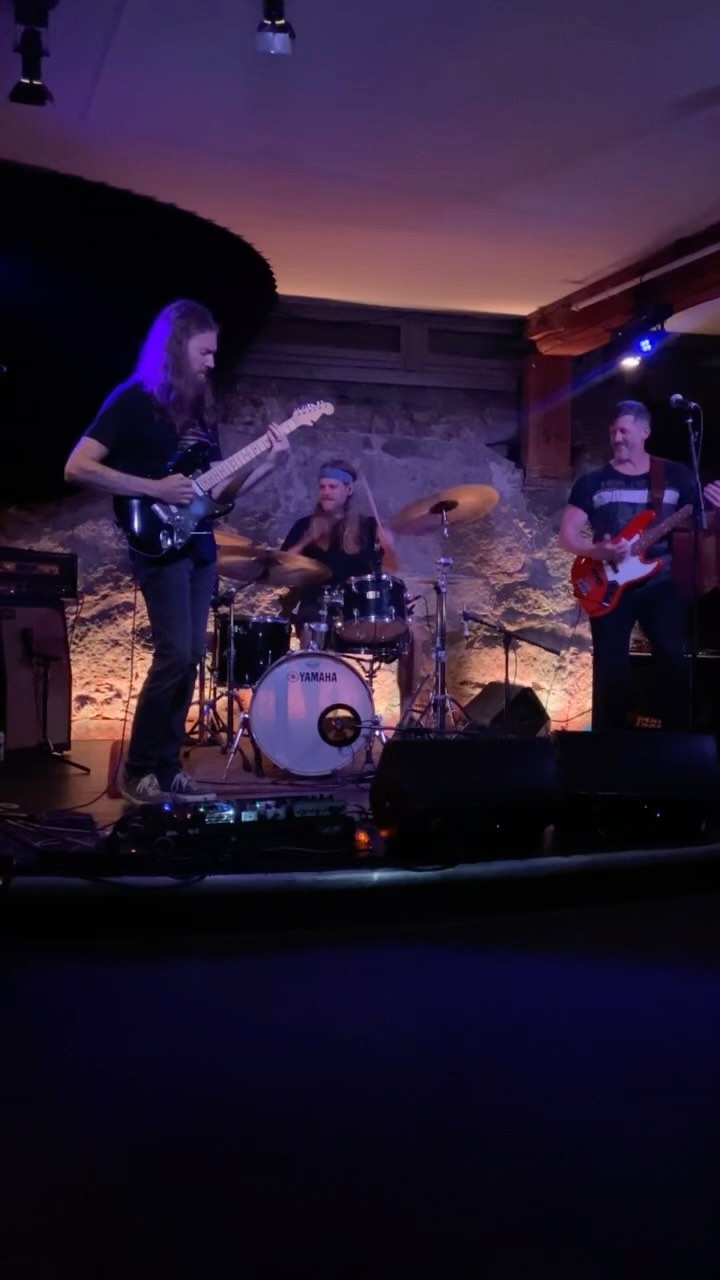 Wanna see this live⁉️ Dec 8 @roxyvanlive