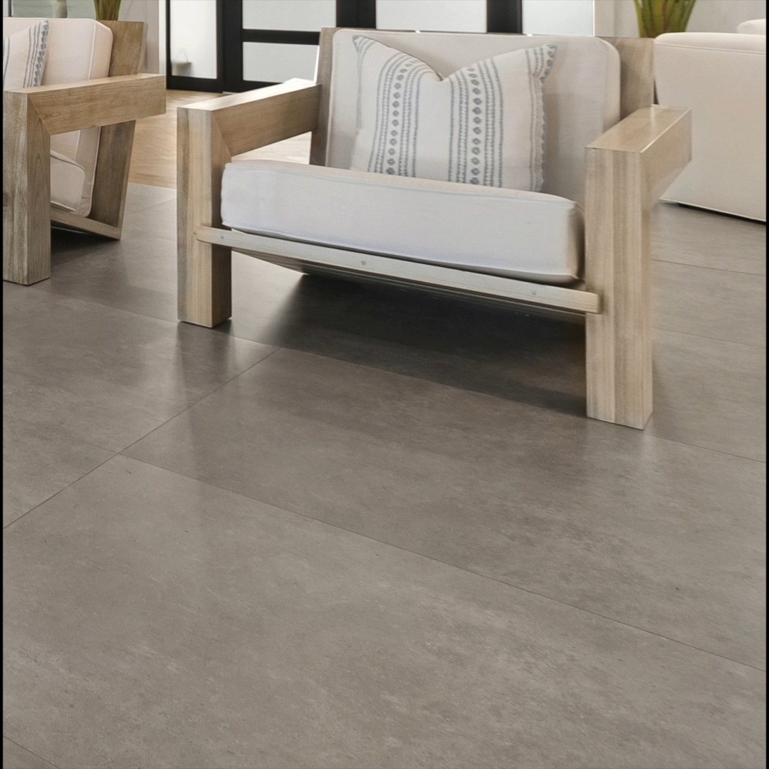 A light, refined palette allows for the subtle accents of navy and greenery to bring life and personality to the Living spaces 💫
📸 @accutourofficial
Carpentry @perlimwooddesign