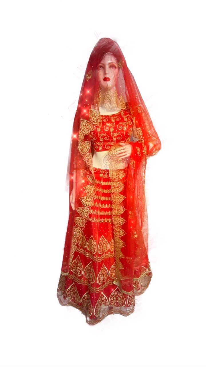 Red Ghagra Choli With Dupatta
Net Embroidery Golden Zari Work 👗 #dresses #red #ghagracholi #fashion #design #designer #womenclothing