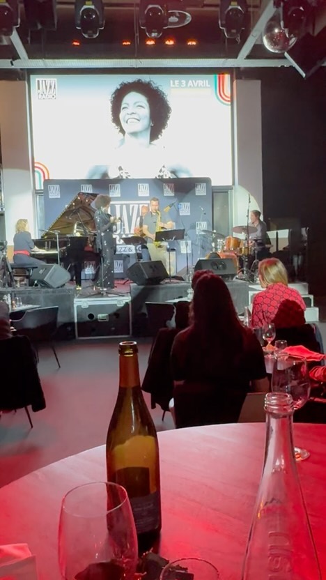 Belle soirée avec Nina Papa et Batiste Herbin magnifique ce Jazz Samba
#ninapapa #batisteherbin