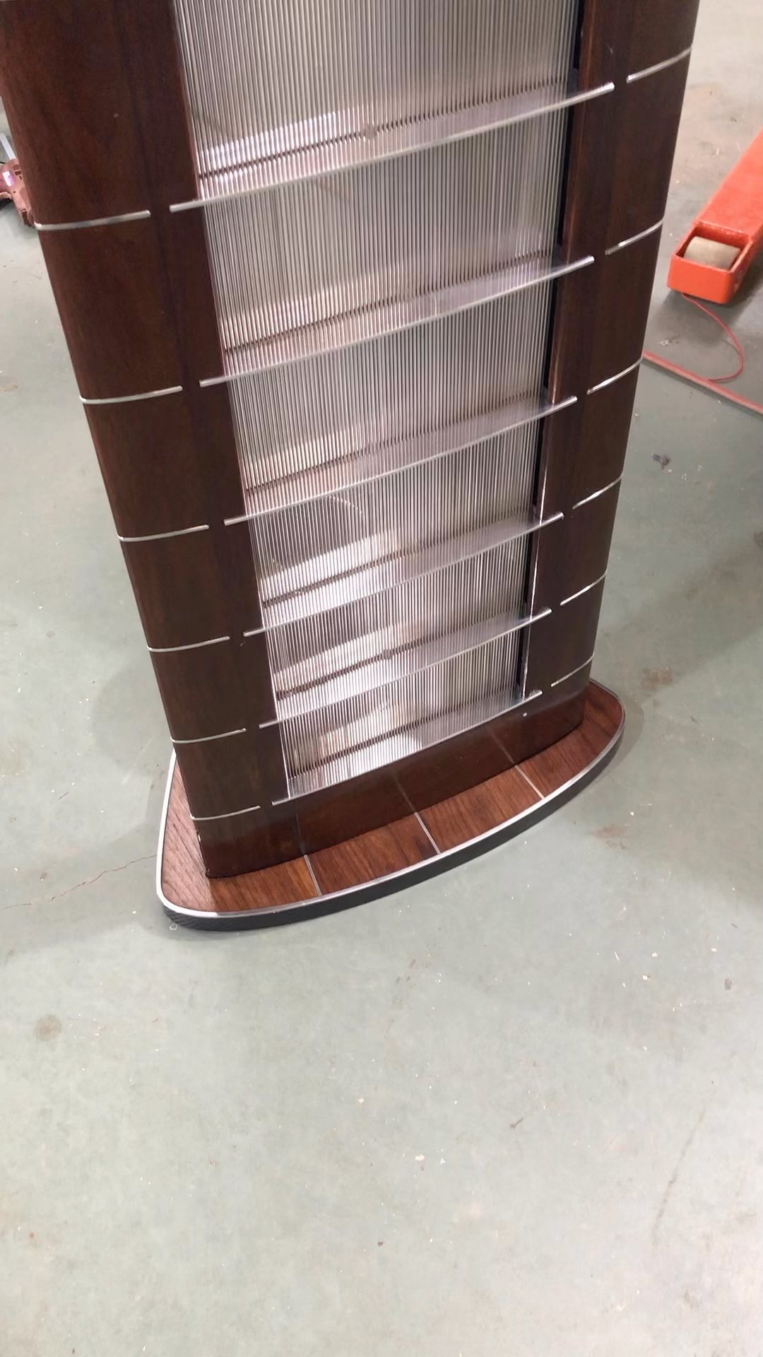 In the workshop
#electrostatic #ElectrostaticSpeakers #Audiophile #HighFidelity #AudioTech #SoundQuality #MusicLovers #SpeakerTechnology #AudioEquipment #HomeAudio #ElectrostaticSound #HiFiSpeakers #PremiumAudio #AudioEnthusiast #SoundSystem #SpeakerDesign