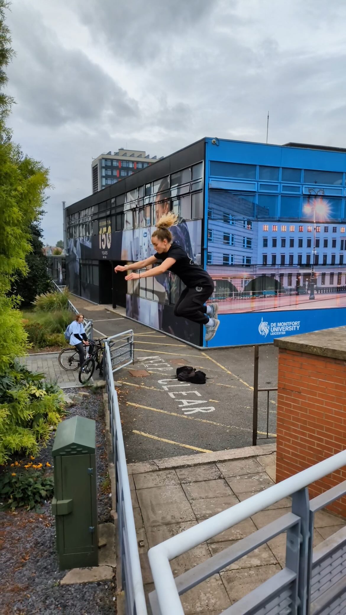 FemGaps serving at Leicester Takeover ⚡️⚡️
#femgaps #femaleparkour #girlparkour #parkourwomen #parkourgirls #parkourgirl #parkour #freerunning