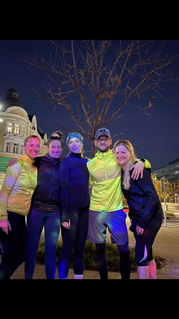Letzter Lauf der Stadlaufcrew 2024!
#hs_training #functionalfitness #functionaltraining #hybridtraining #personaltraining #run #neverstopcompeting #sportvienna #gesundeswien #fitness #schönbrunn #womanrun