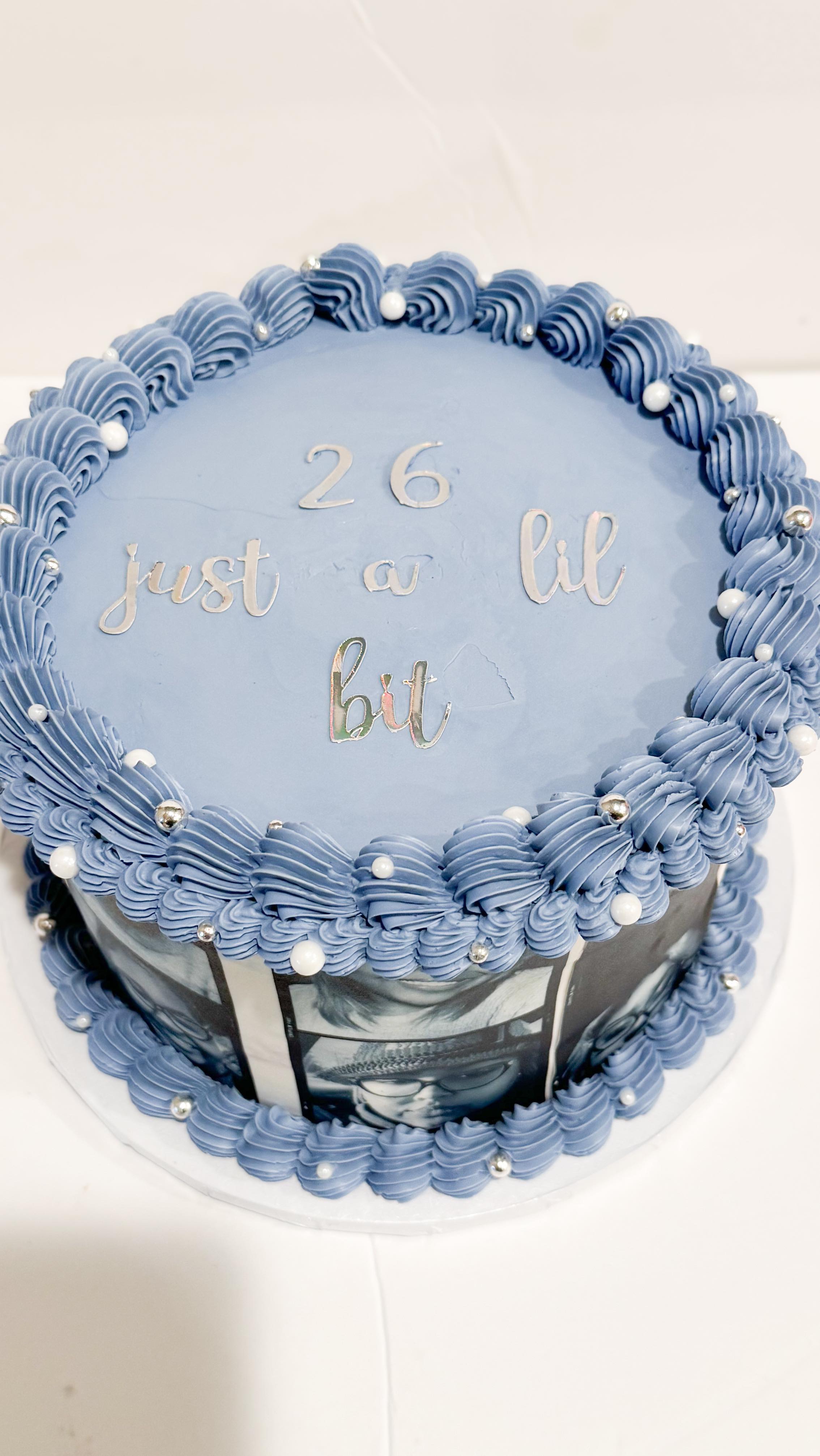 “26, just a lil bit🤍”
Denim & Pearls
January was one busy month! You all truly showed your support and I can’t thank you enough🫶🏼 God certainly exceeded my expectations🥰
Thank you @itskiabiaa for entrusting us with your order 🤍
Thanks for watching! For more content, like and follow ✨
#janaeshouseofbread #reels #trending #baker #bakery #hamptonroads #757 #757baker #blackowned #teenbaker #teenbakersofinstagram #fyp #reelsinstagram #cake