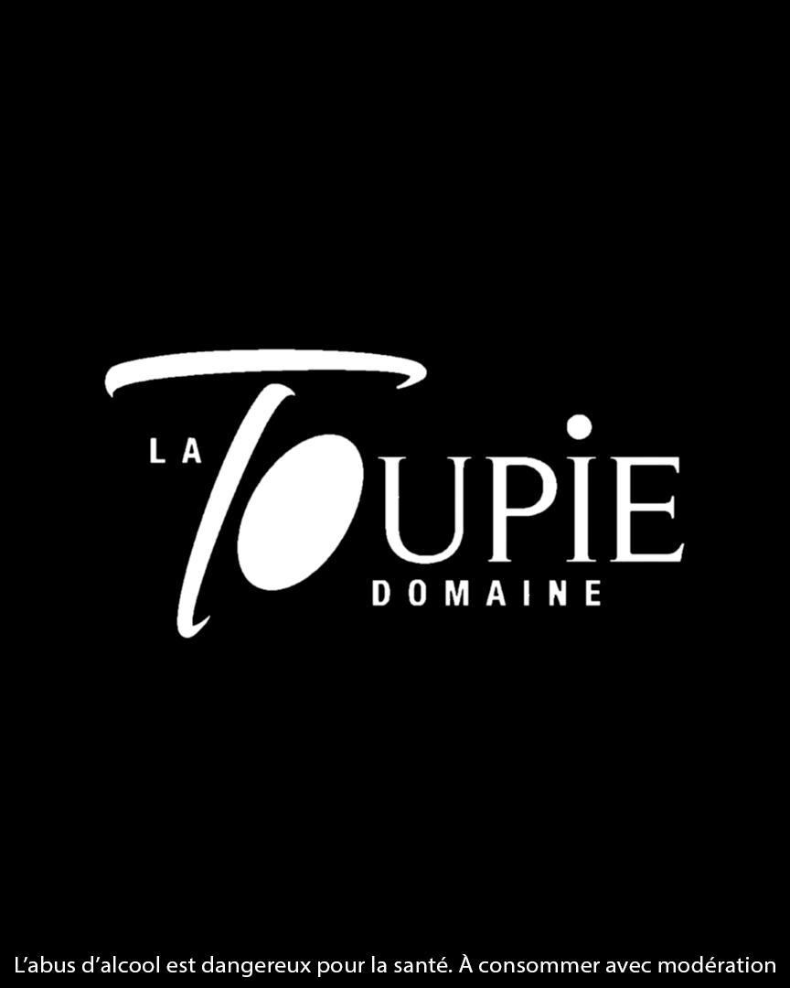 Retour en images sur la récolte du Carignan de Roubials et du Grenache de la Coume d'en Reynaud le 26 septembre 2022. Un grand merci à l'équipe pour ces vendanges 2022 attaquées le 18 août et achevées le 27 septembre.