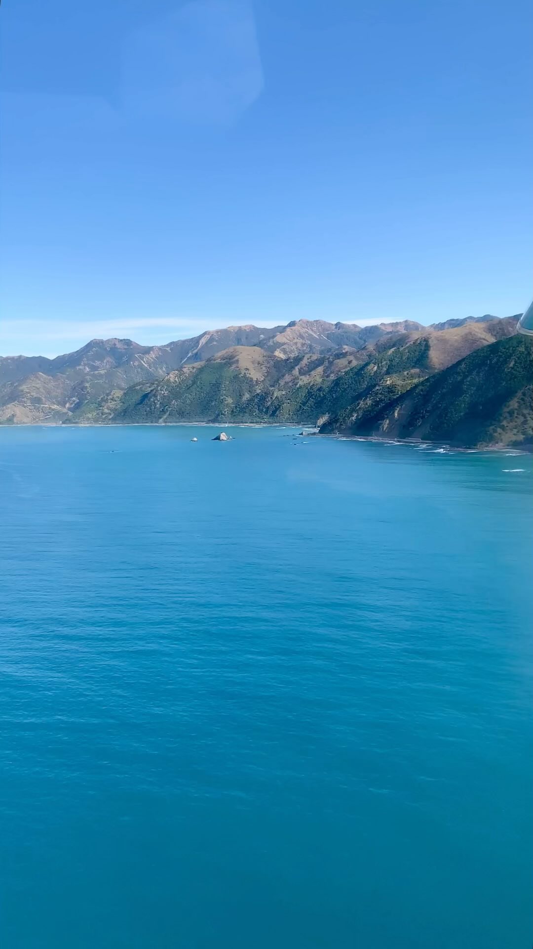 Snowy mountains, glassy seas and lots of whales has made for an epic week of flying ✈️