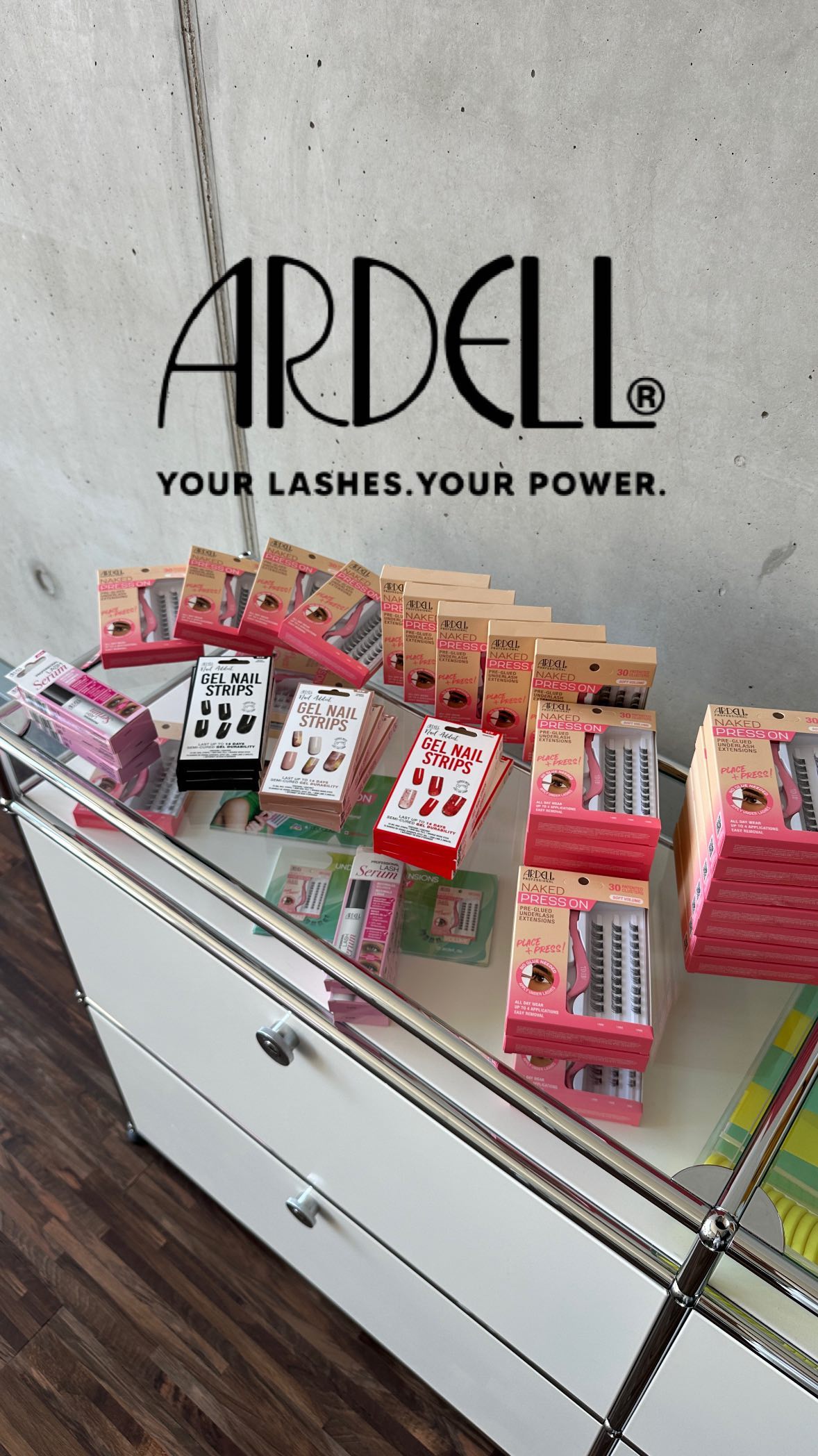 Markiere jemanden der sich über diese Produkte freuen würde 📦❤️
Lashes on point, nails on fleek w/ @ardell_de 💅
#wimpernserum #wimpern #gelnägel #agentur #ardell #schönheit #kosmetischeprodukte