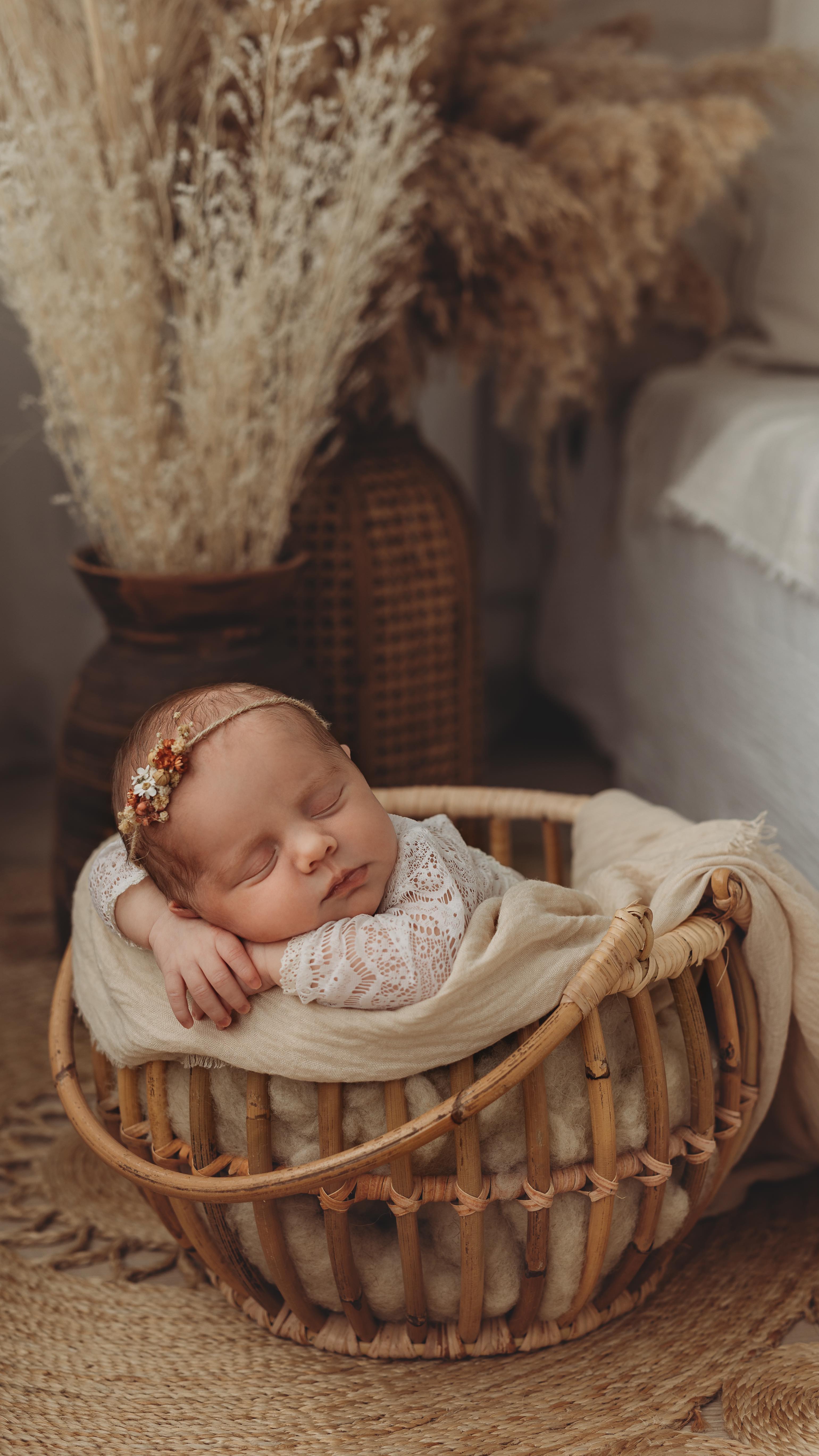 Danke für das tolle Jahr mit euch ✨
Es hat mir wieder eine große Freude bereitet, euch alle kennenzulernen bzw. auch wiederzusehen ❤️
Auf, dass das kommende Jahr genauso toll wird und ich wieder viele neue Gesichter und Familien treffe und euch schöne Bildern zaubern darf 🤗
Habt heute alle einen schönen Abend ✨
Guten Rutsch, eure Janine ☺️