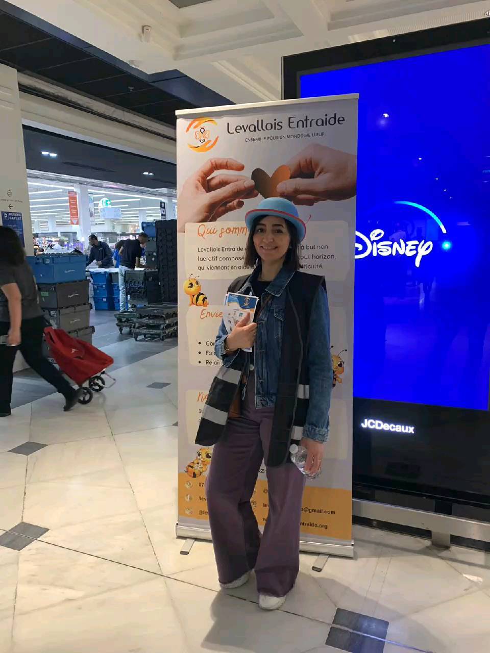 Solidaires, avec le sourire, la bonne humeur et... les chapeaux👒