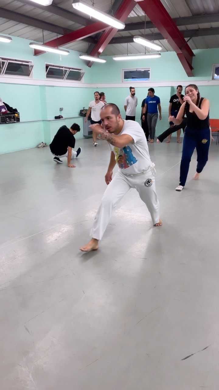 Every Monday We meet at chestnuts community centre at 7:30pm for a good training Session for Beginners! Join our capoeira classes-Beginners discount apply!
Iee Capoeira!
@capoeiranativoslondon
@japaonativo
#capoeira #capoeiranativoslondon #capoeiralondon