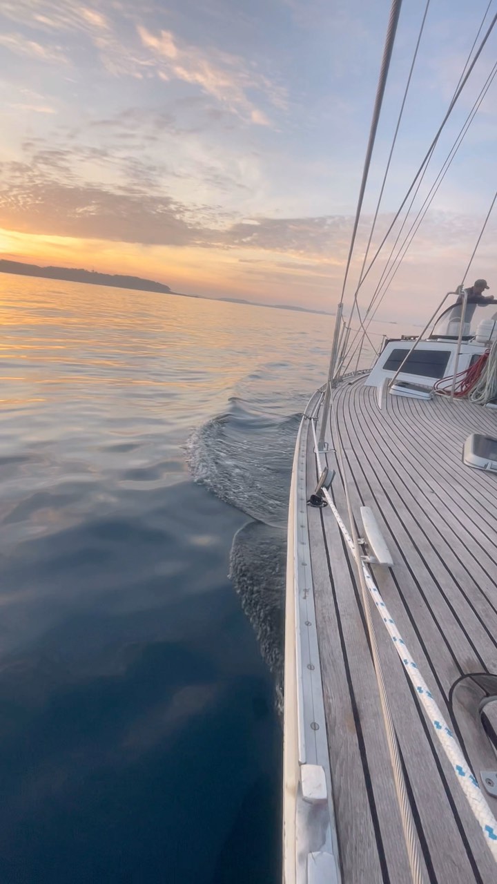 There’s still plenty of sailing to be had this October!
#sailing #visitislesofscilly #sailingcornwall #yachtlife #yachting #boat #sailing #boatlife #sea #boating #boats #travel #yachtcharter #summer #sail #ocean #lifestyle #sailinglife #sunset #islandlife #scillyisles #cornwall #lovescilly #myscilly #ios #island #holiday #nature #scillysailing #adventure