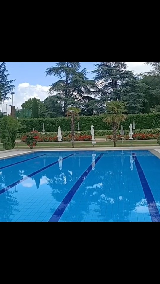 SOUND ON 🔊
.
SUMMER PREVIEW 🌊
.
.
Siamo pronti per la riapertura, vi aspettiamo da DOMENICA 26 MAGGIO. Aperti tutto il giorno 9:30 -19.30.
Da oggi pomeriggio 24 maggio, dalle ore 15.30, riattiveremo tutte le linee: servizio segreteria, telefono, whatsapp, email.
Dal 26 al 31 maggio ingresso diretto in piscina, oppure prenotazione solo telefonica. Apertura pomeridiana 14.30 -19.30
Dal 1° giugno aperti tutti i giorni 9:30-19.30, accesso con prenotazione. Consigliamo di prenotare online con pre-acquisto dell' ingresso sul nostro sito web.
Gli ingressi sono già acquistabili dalla data del 1° giugno in poi!
.
.
.
#piscinegreenclub #estategreenclub
.
.
.
#modenahospitality
#estateinpiscina
#estateitaliana
#piscinaamodena #piscinaestiva #summer2024