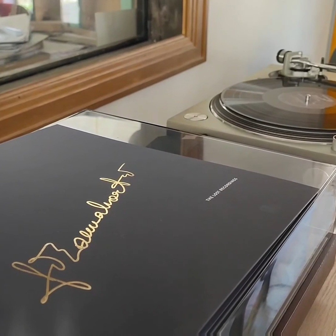 We're so proud to have pressed this masterpiece from The Lost Recordings in our factory in Marciac. Johanna Martzy: the unreleased and rare recordings. Restored by @thelostrecordings_music - Cut by #kevingraymastering - pressed by Garcia&co.
#lostrecordings #unreleasedmusic #pressedinmarciac
#vinylcommunity #vinylcollector #marciacworkshoppressings #classical #johannamartzy #thelostrecordings #vinyl