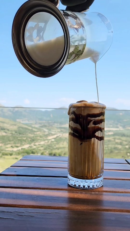 Yeni sezonda, serin gecelerde sıcacık, güneşli günlerde buz gibi içecekler ve lezzetli atıştırmalıklar siz değerli konukları bekliyor.
#tepeköy #tepeköygökçeada #agridia #gökçeada #çanakkale #tatilyerleri #tatilkeyfi #taşevler #island #holiday #travel #imroz #tepeköyçınaraltı #natural #village #naturalvillage #hillvillage #booking #bookingcom #otelz #trivago #tripadvisor #naturelphotography #greekfrappe