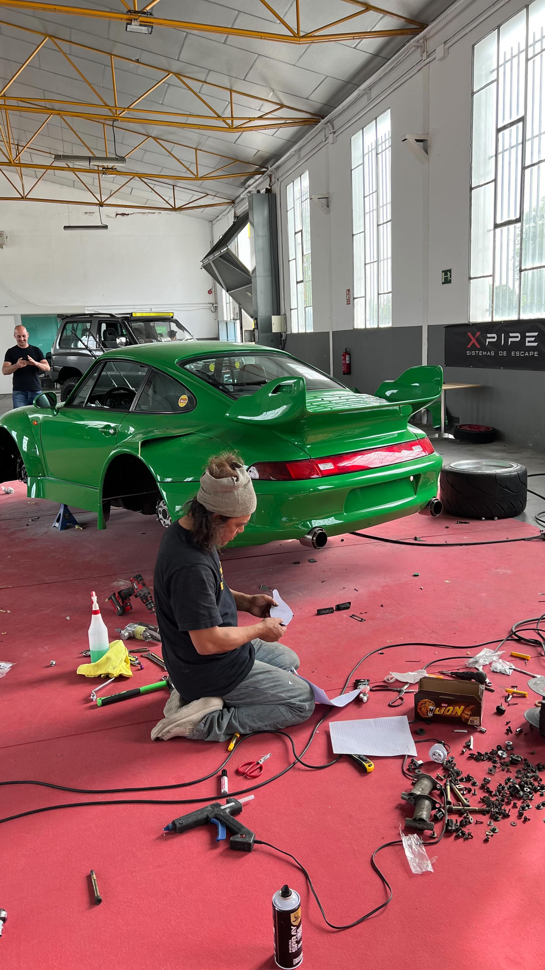 Some wings will take you away and some wings will bring you wonderful memories. Fender wing cutouts. Thank you @rwb_spain Congrats @javierrwb and @angelrwb
Follow for more exclusive content! Hit me up if you have rwb questions.
#porsche #911 #rwb #rauhweltbegriff #993 #964 #930 #rennline #rotiform #rwbsac #rwbspain #offset #group6ix #theretrofitsource #illest #carlovers #exoticxars #supercar #carswithoutlimit #levelupclassics #levelup #LUC