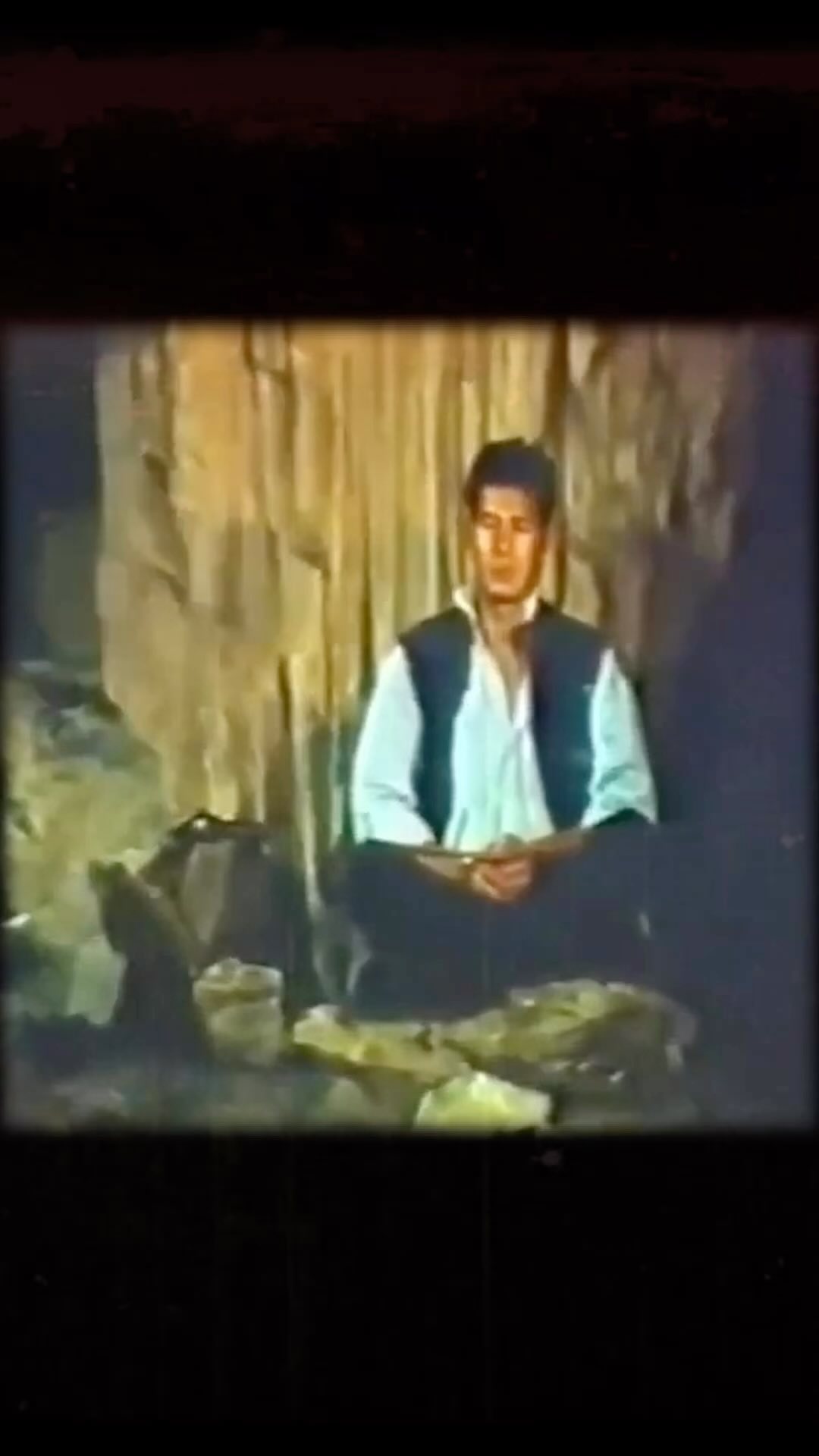 A few of you have enquired about my origin story. I don’t often share details from my past but since you asked…
Pre-save the new single “High Noon” out 7/12 📎 in bio
#transform #twang #guitar #dog #doglover #guitarist