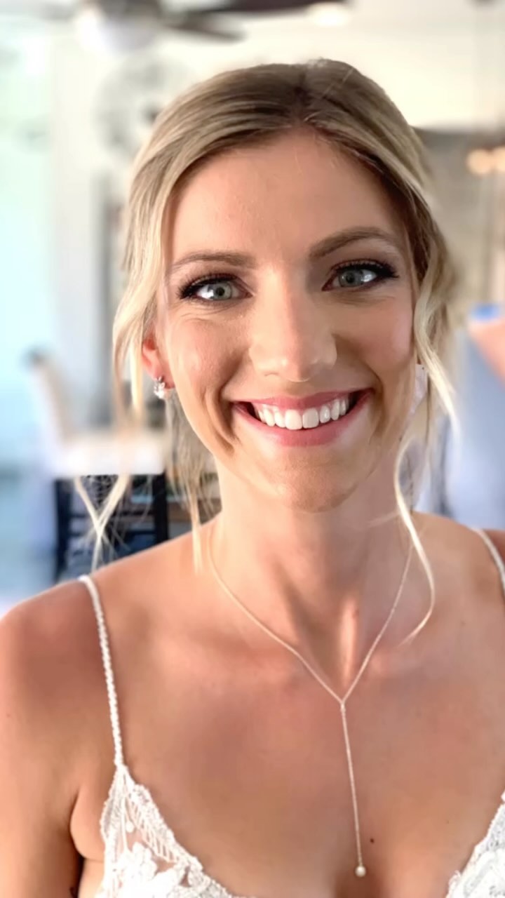 Pausing during this busy season to share a few highlights of the past few weeks on this #weddingwednesday
.
.
.
Makeup & Hair by @yosemitemakeup
Venue:@thepinesresort