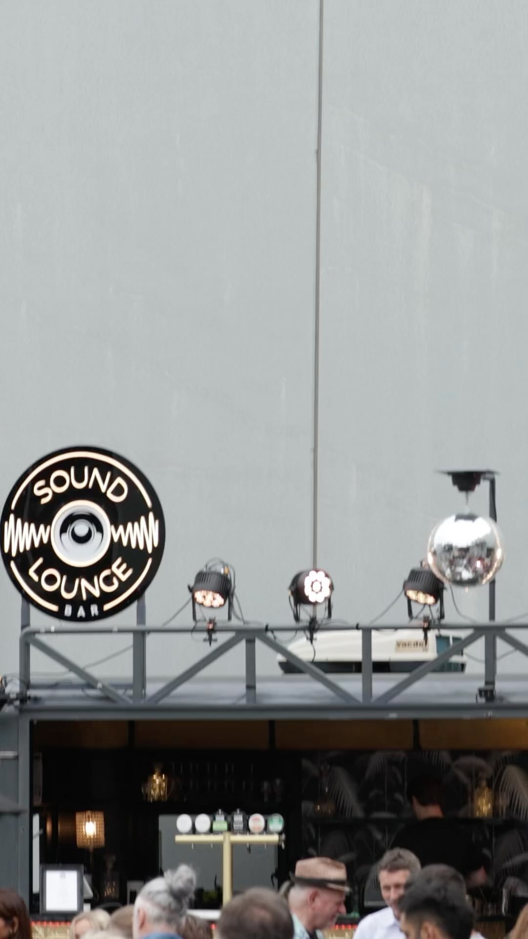 We’ll toast to that! Lip smacking drinks, great people and good times!!!
Our mobile bar is stocked with a great selection of drinks which can be customised to your taste. Whether you prefer a classic cocktail, cold tap beer, a fine glass of wine (or all 3! 😀) we have you covered!
Let’s raise a glass soon together at your next event!
#mobilebar #mobilevenue #cocktails #melbourneevents #festivalentertainment #cocktailparty #weddingspartiesanything #melbourneeventhire #funtimes #liveentertainment