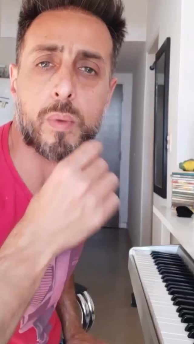 DEP @soymarceandino Agradecido a la vida por lo creado, compartido y amado contigo, y desolado porque el mundo se te pierde. Verte componer, escucharte cantar, nos enamorará siempre. Tus voces melódicas y tus partituras nostálgicas despiertan siempre mi memoria de la mejor de las infancias. Con pocas notas, nos transportas a un lugar donde sabemos que tal vez no consigamos lo que queremos, pero sí lo que necesitamos. Gracias por darle voz y alma a Face Love, @amorentodalacara y @regresoalarmario , gracias por tu paciencia conmigo, y sobre todo, gracias por tu amistad. Todo mi amor y admiración. Te adoro, genio. Te quiero, amigo. ❤️ @soymarceandino
RIP @soymarceandino Grateful to life for what we created, shared, and loved together, and devastated because the world is losing you. Seeing you compose, hearing you sing, will always make us fall in love. Your melodic voices and nostalgic scores always awaken the memory of the best childhood in me. With just a few notes, you transport us to a place where we know that perhaps we won’t get what we want, but we will get what we need. Thank you for giving heart y soul to Face Love, @amorentodalacara & @regresoalarmario , thank you for your patience with me, and above all, thank you for your friendship. All my love and admiration. I adore you, genius. I love you, my friend. ❤️