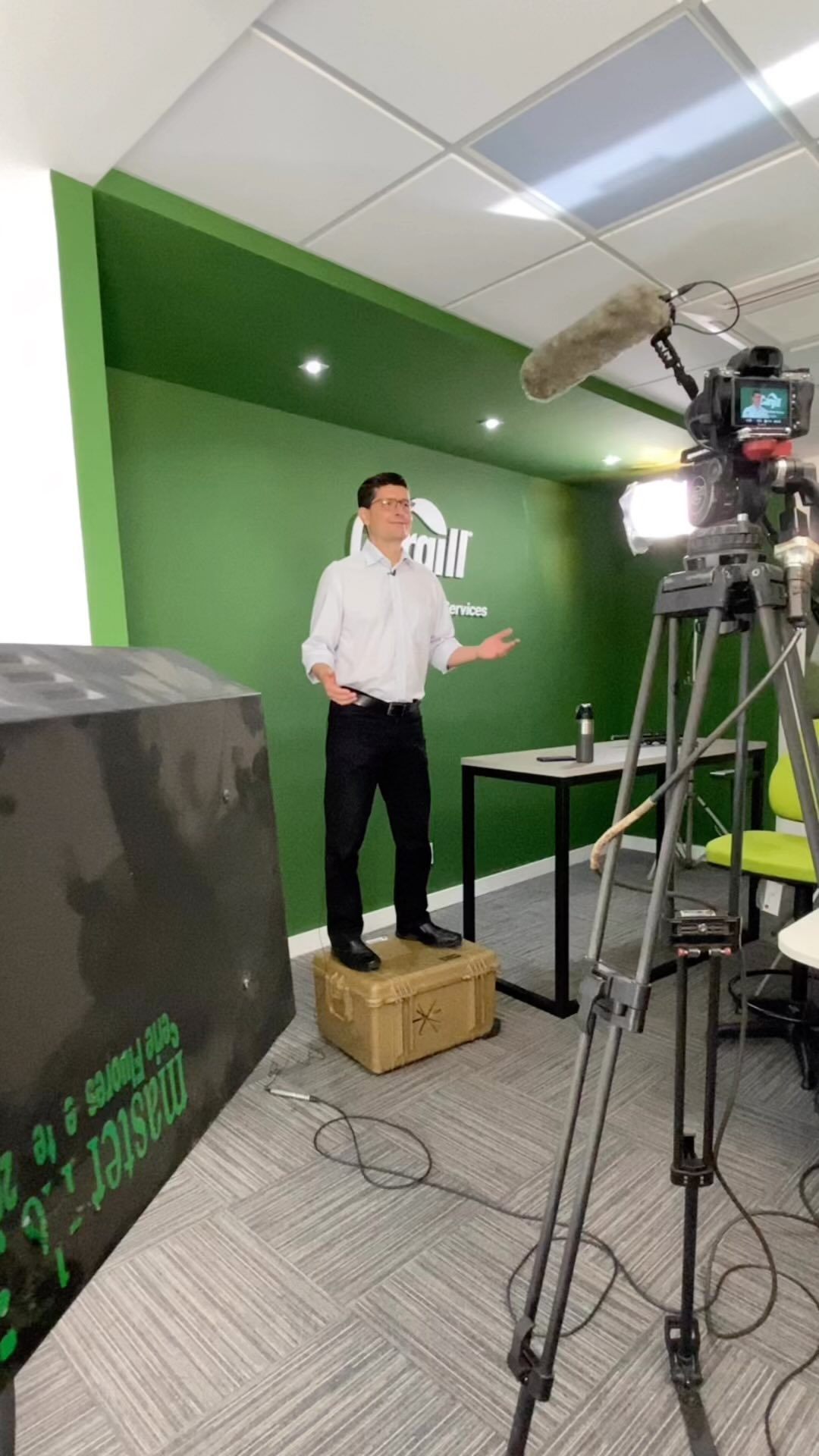 Montar um evento ou uma produção de sucesso, demanda muito empenho e criatividade - e nós adoramos fazer isso! Conte com a Damaceno Produções. Tire aqui suas dúvidas ou peça um orçamento. Teremos um enorme prazer em atendê-lo (a).