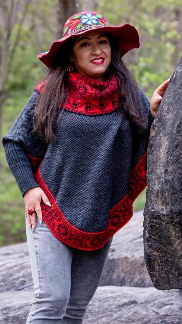 Handmade fashion from Peru coming soon to Runa Studios…🇵🇪
#peruvian #peruvianfashion #peruvianstyle #style #runastudios #covantnyc