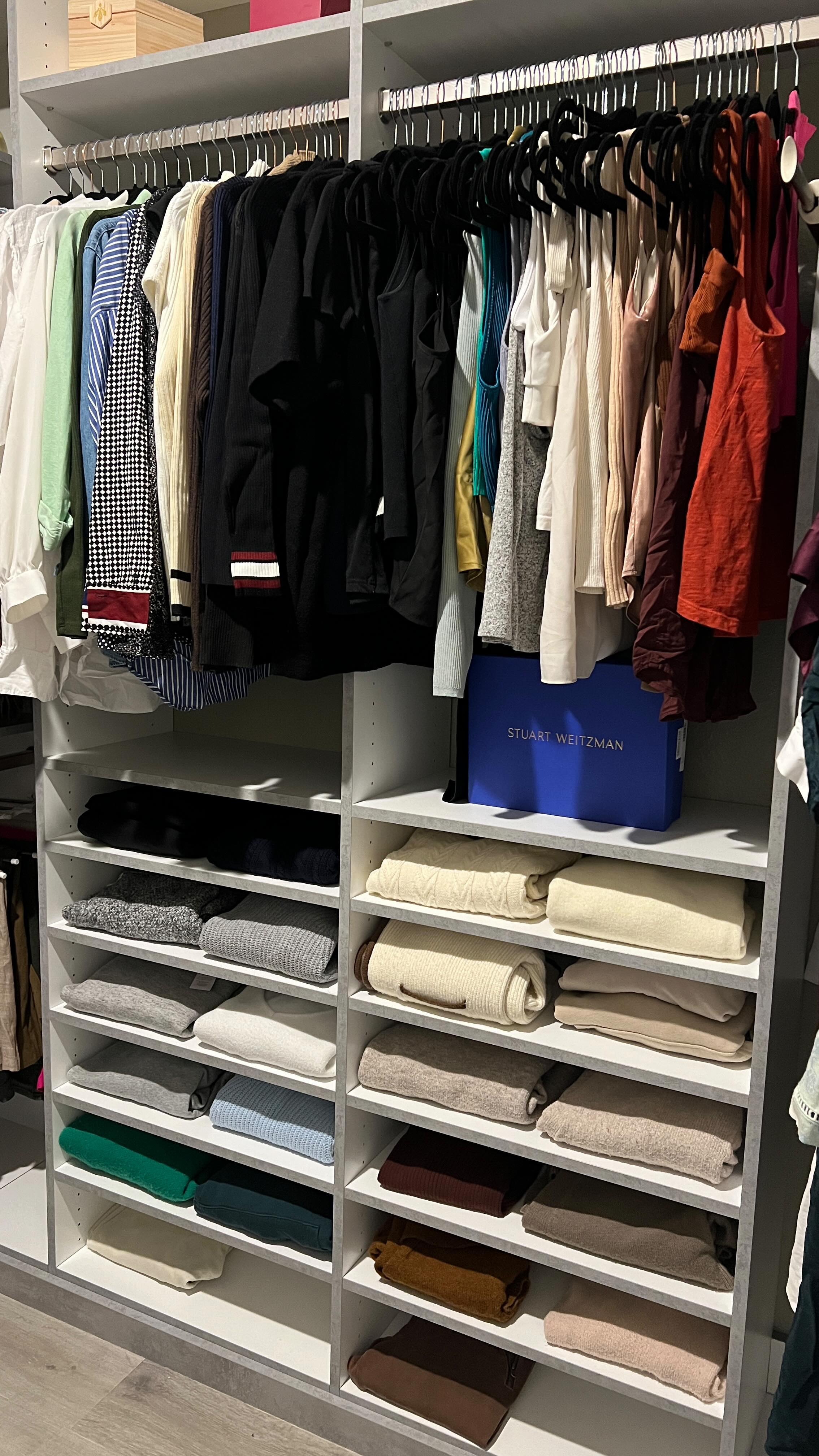 One thing I wish all new home owners did:
To build out your closets asap 👏🏻👏🏻
@aprilbasi got it right and had this beautiful closet system added to her new construction home (designed by @rhondaray22).
This is beneficial for three reasons:
1️⃣ It makes it less likely for your closets to become a dumping ground for unnecessary items (aka overwhelm city)
2️⃣ Helps you establish behavior patters that are more tidy. In a new space, it can be easier to become a tidy person than in a space that you’re already habitually messy.
3️⃣ You maximize your investment. If you’re going to build it out, the sooner you do it, the longer you get to enjoy it 🤌🏻