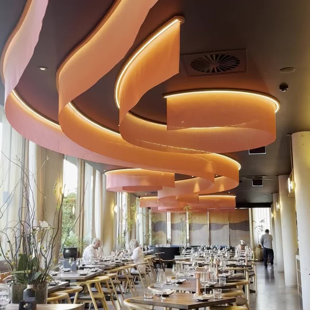 Ceilings like sails in the water.
Smooth ceiling design.
Am I flying or sailing?
@ippindining_official