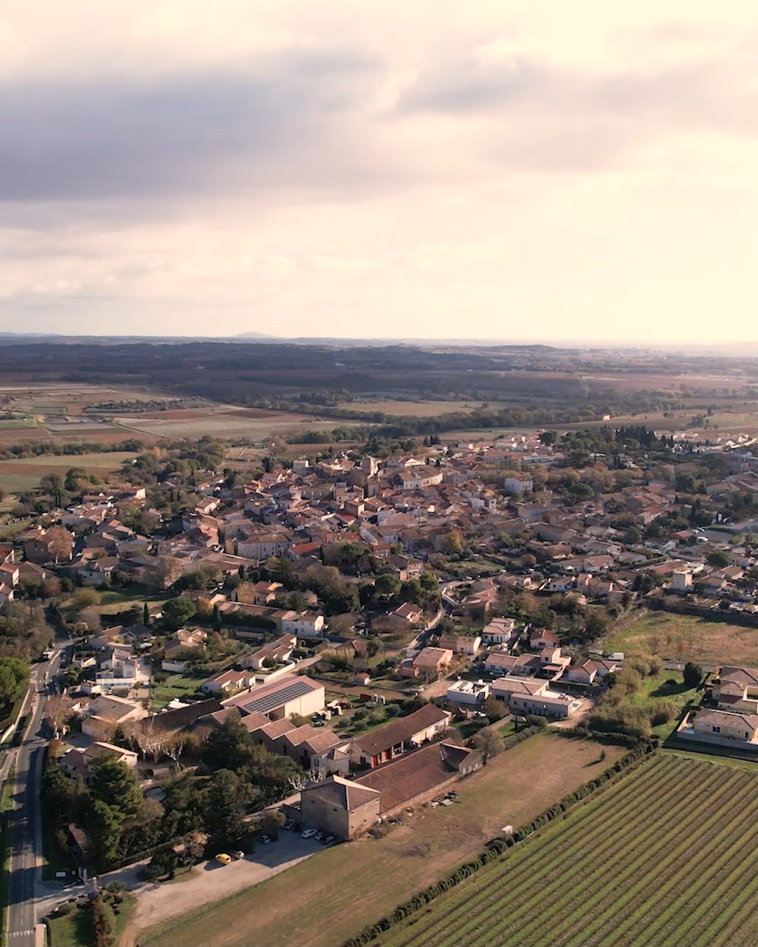 Nos drones sont des outils de travail fantastique !
Besoin d'image aérienne de vitre territoire ? Contactez-nous indecomprod@gmail.com