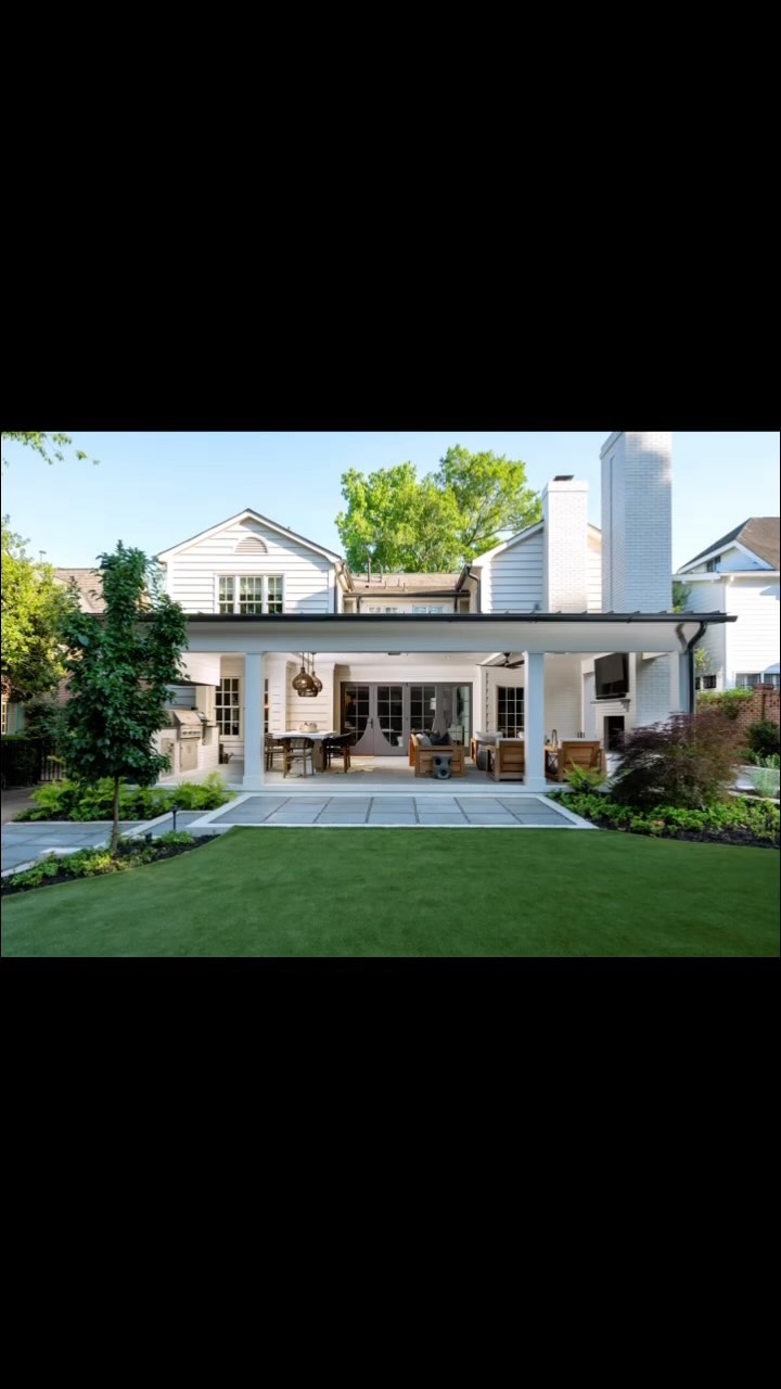 Rainy Memorial Day Weekend???…. No worries we have you covered!!
#urbanbuildinggroup #ubgcharlotte #coveredverandas #norainonourparade☔️ #outsideliving #coveredgrillarea #rainraingoaway #memorialdayweekend #grilling #norainonourparade #coveredpatio #follow