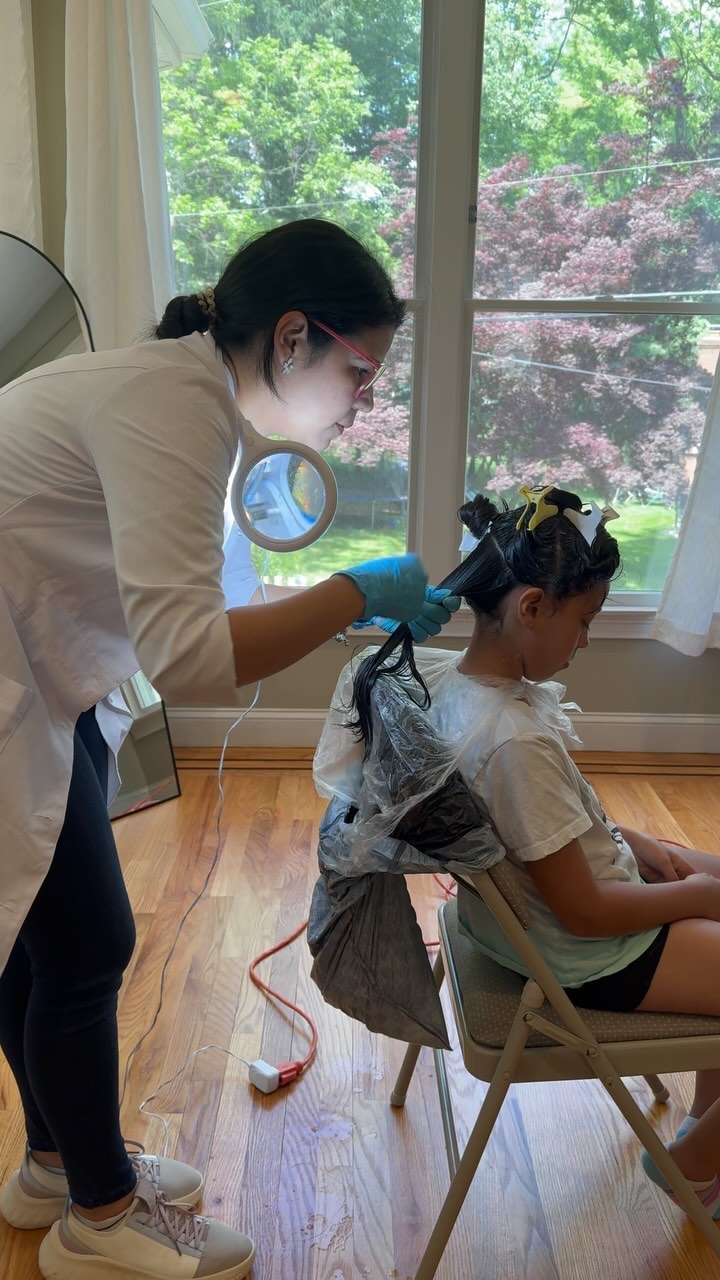 Transform your worries into smiles! Witness the uplifting journey of our clients as they embrace a lice-free life with joy. Let us empower you to reclaim your confidence and happiness. Take the first step towards a brighter tomorrow by booking your treatment now! #LiceFreeLife #HappyClients #Empowerment #ConfidenceBoost #JoyfulJourney #ByeByePeskyLice #Happiness #positivetransformation