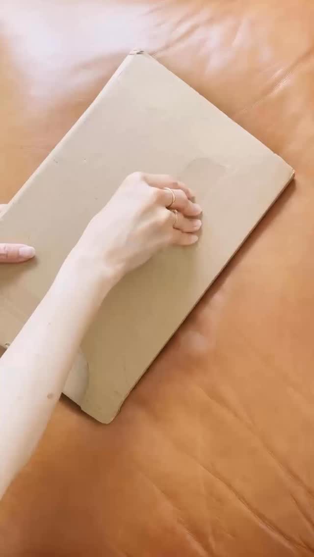 If you’ve read the brilliantly imaginative and hilarious DIARY OF A VOID by Emi Yagi, translated by Lucy North & David Boyd, and have been thinking, I want 𝘮𝘰𝘳𝘦 from this author 𝘯𝘰𝘸, the wait is nearly over (in the UK! There was a recent exciting announcement for the US version, which you will hear more about too.)
Emi Yagi’s award-winning second novel WHEN THE MUSEUM IS CLOSED is due out in English on July 10 from @harvillbooks 🎉
Published in Japan in 2023, I’ve had the joy of translating the gem into English - David & Lucy of course being a difficult act to follow. If you, like me, are a fan of Yagi’s voice, this novel does not disappoint.
I burst out laughing countless times as I translated, sighing, “She’s a genius” over and over. To be able to spend a day inside Emi Yagi’s head…wait, you can now. Again. With this book.
Meet Rika, a young woman who begins a part-time job at a museum. Sounds normal enough, except that her ‘job’ is to converse with the statue of Venus – in Latin – every Monday, when the museum is closed. Turns out very few people speak fluent Latin these days (in Japan), but Rika had studied it in university and was her professor’s top choice for the position. She seems to be better at communicating with the statue in Latin than with real-life people in Japanese, which is an anxiety I recognized immediately. Prepare to have your heart squeezed if you’ve ever been a socially anxious person. And then there’s the yellow raincoat - the wall color on the cover will become so meaningful as you read the book.
Which I can’t wait for you to do. Thank you to the wonderful team at @harvillbooks - who are as excited about this book as I am!
Coming on the 10th of July!
-
以前からご紹介したい日本の小説がありまして。いろいろな方におすすめしていますが、この小説の話をすると必ず「読みたい!」となります。
八木詠美さんの『休館日の彼女たち』。日本で2023年に出版され、第12回河合隼雄物語賞を受賞。話題の作品が今年7月、英語で出版されます。
英語圏で大ヒットし、今でも読み続けられている八木さんの『空芯手帳』(Diary of a Void)に続く第二弾。今回、英訳を担当させていただきました🙏🏻✨
「ホラウチリカが紹介されたアルバイトは美術館のヴィーナス像とのラテン語でのお喋りだった!?」
翻訳しながら何度も吹き出し(英語になっても吹き出してしまう)、何度も胸がキュウっとなりながら、何度も「八木さん…すごいです…」と呟きました。
先日イギリスからサンプル本が届き、八木さんの第二弾ということもあり、大ヒット作に続くことへの私の怯えと気合いに加えて、出版社のこだわりと思いがつまっています。
「面白い小説」が読みたいという方におすすめです。日本語でも英語でも🌟